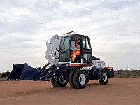AS-3.5 self loading concrete mixer working in Peru