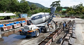 Aimix portable concrete mixer for precast concrete production